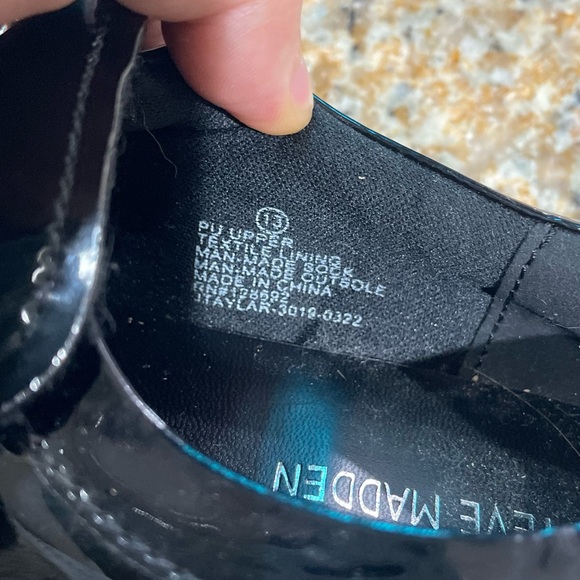 Steve Madden Girls’ Patent Loafers with Rhinestone Chain – Size 13 - Picture 4 of 12